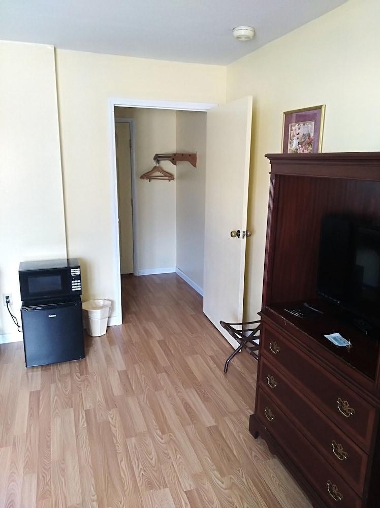 Econo Lodge Hornell Екстериор снимка