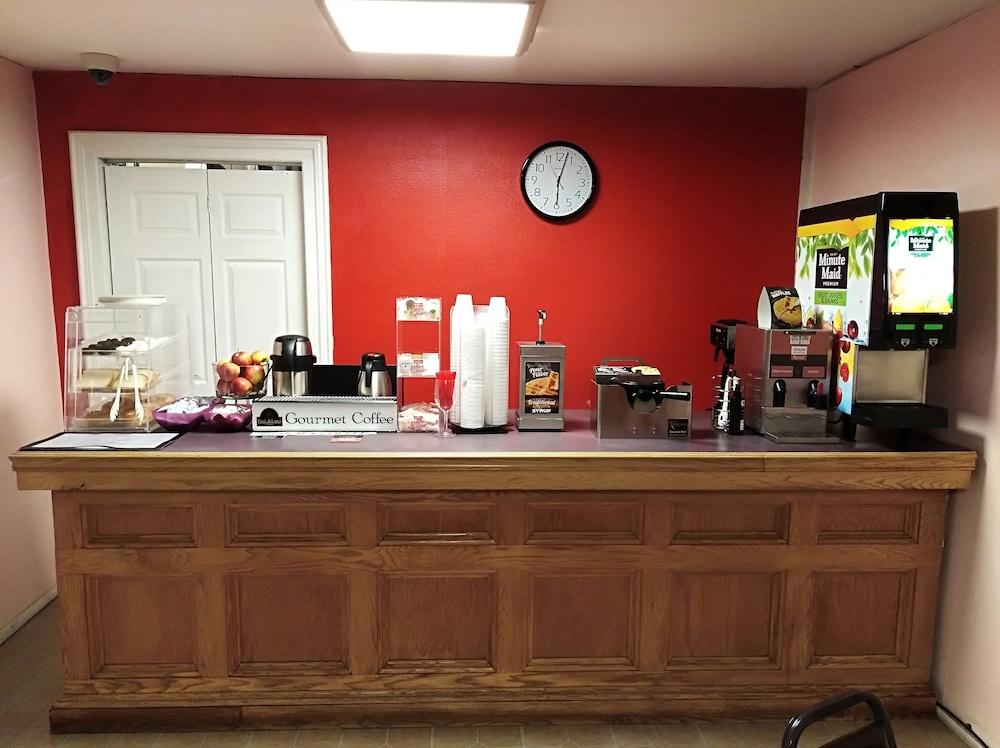 Econo Lodge Hornell Екстериор снимка