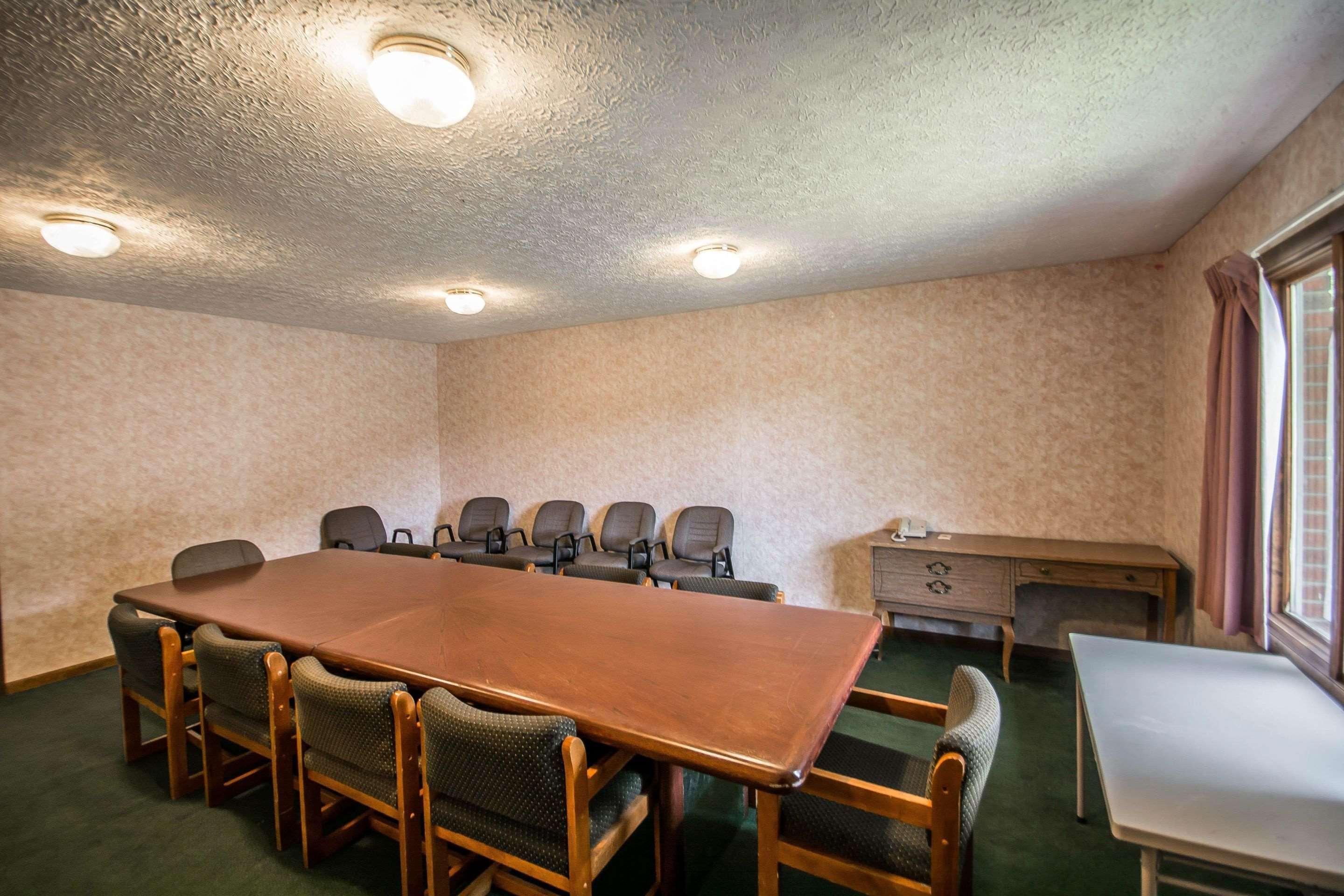 Econo Lodge Hornell Екстериор снимка