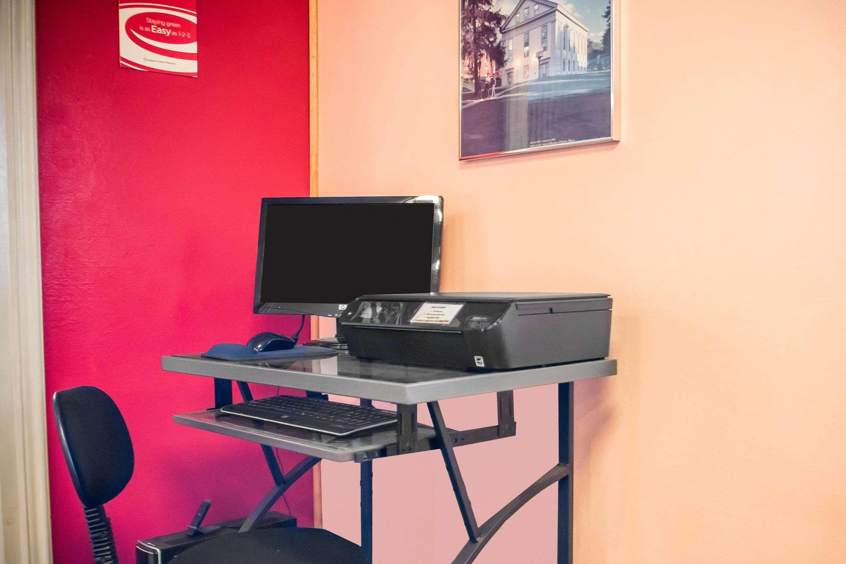 Econo Lodge Hornell Екстериор снимка