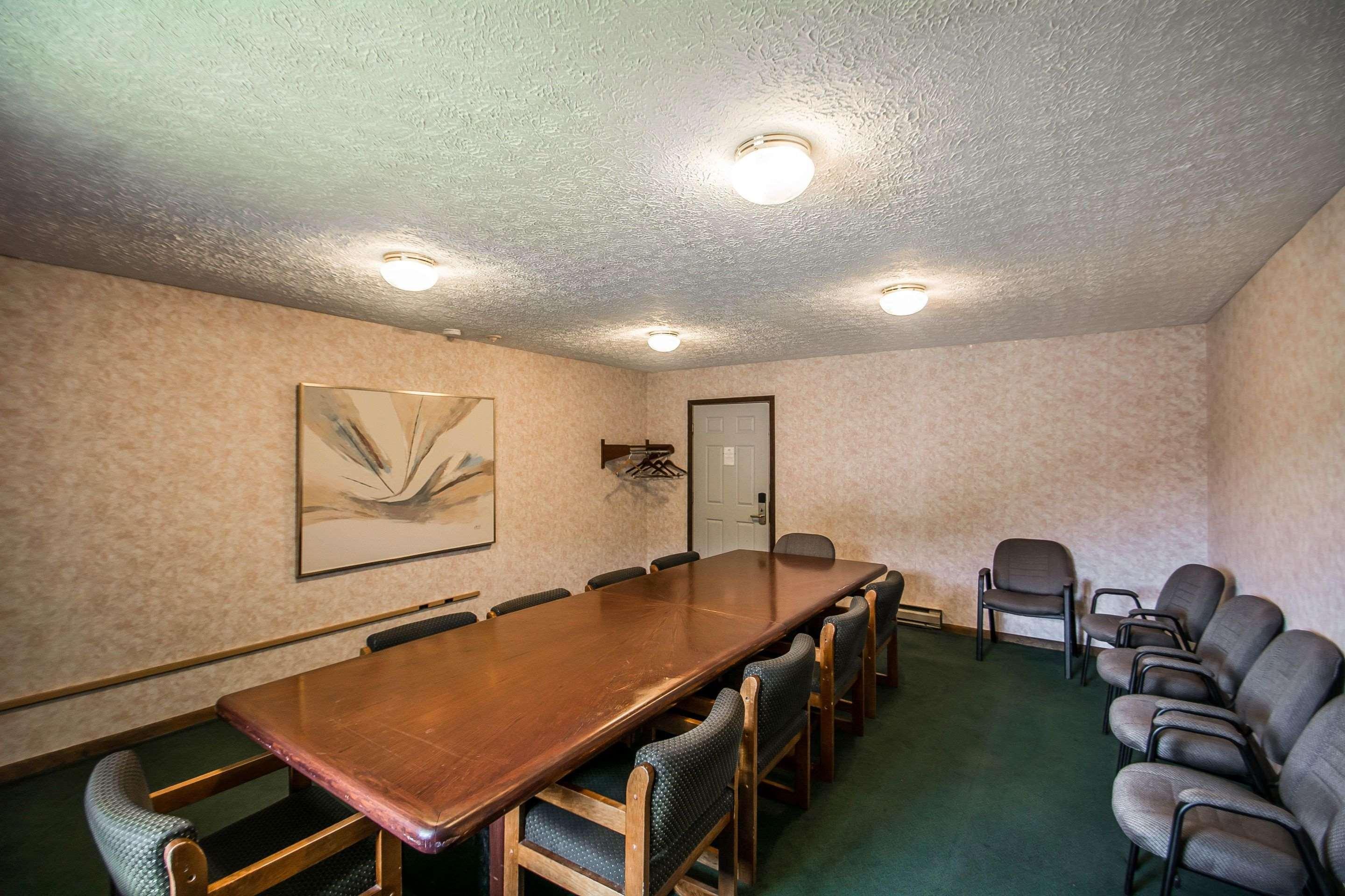 Econo Lodge Hornell Екстериор снимка